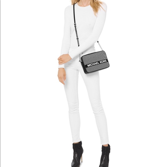 🎉SOLD🎉Michael Kors Large Jet Set Crossbody Bag - Picture 2 of 4